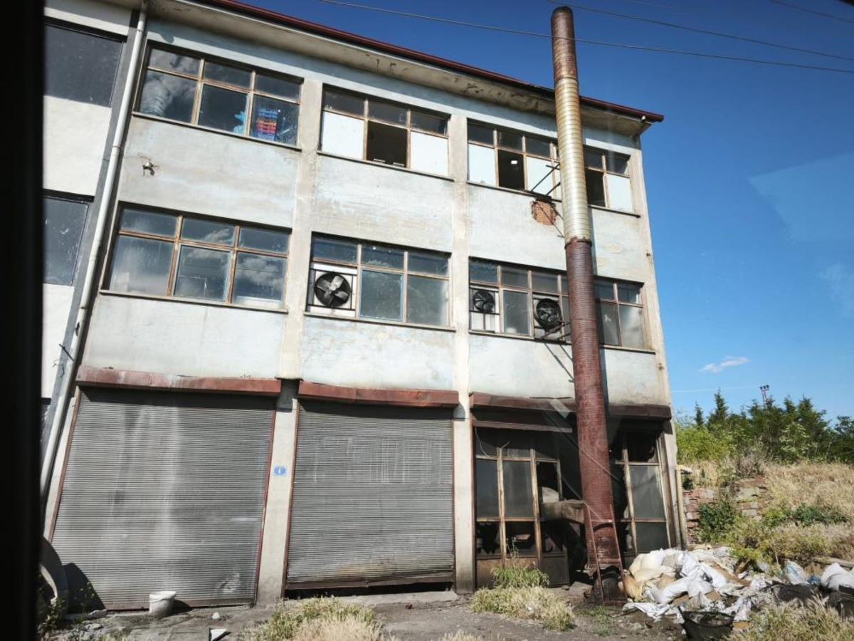 Ankara da 9 ton bozuk s&uuml;t ve s&uuml;t &uuml;r&uuml;n&uuml; ele ge&ccedil;irildi 5