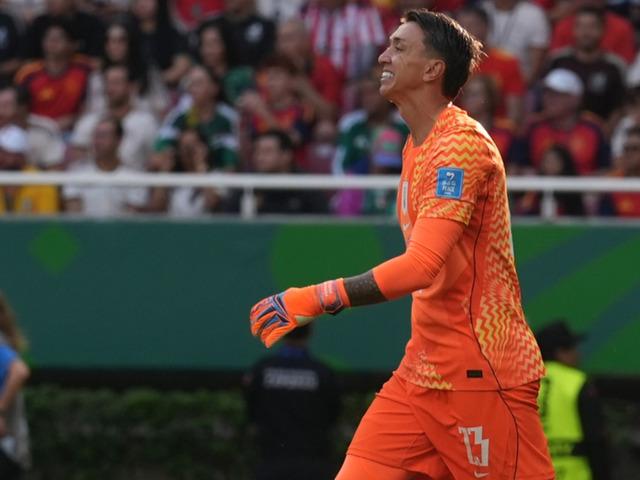 Muslera'nın hatası pahalıya patladı! Uruguay elendi