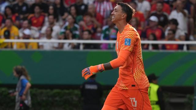 Muslera'nın hatası pahalıya patladı! Uruguay elendi