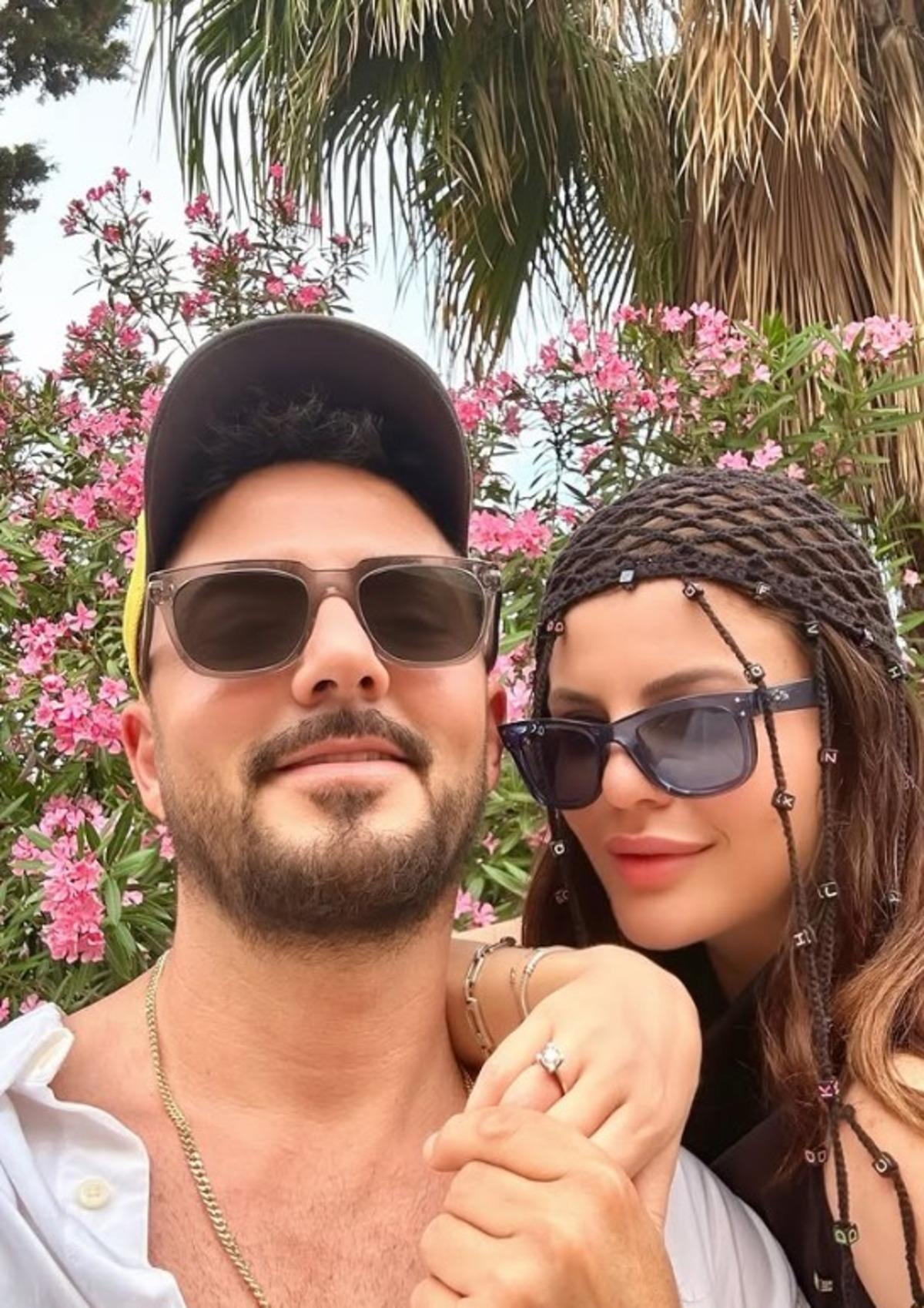 G&ouml;khan &Ouml;zen evleniyor! Sessiz sedasız nişanlandı  1
