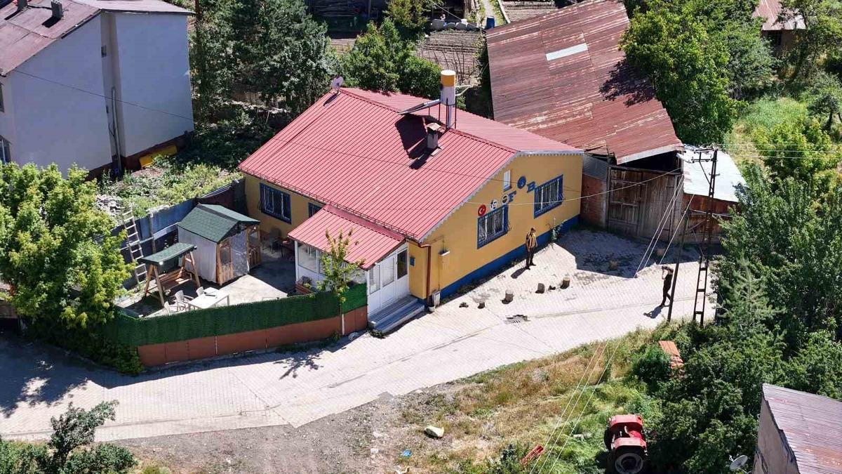 Fenerbah&ccedil;e sevgisini evinin duvarlarında yaşattı 2