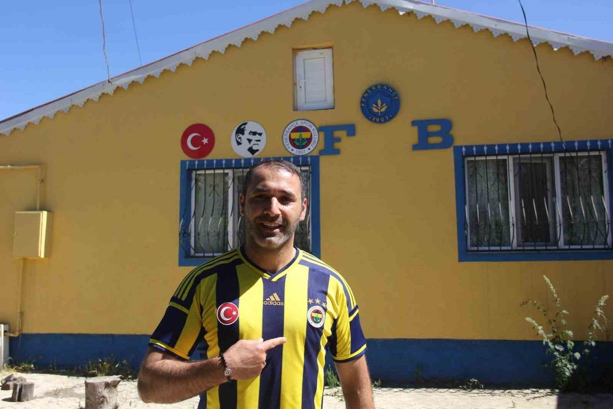 Fenerbah&ccedil;e sevgisini evinin duvarlarında yaşattı 1