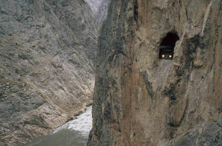 Dünyanın en zor taş yolu 132 yılda tamamlandı  G4