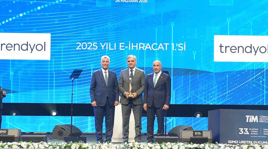 &Uuml;st &uuml;ste &uuml;&ccedil;&uuml;nc&uuml; kez T&uuml;rkiye&rsquo;nin e-ihracat şampiyonu oldular