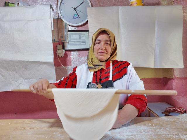 G&ouml;zleme satarak 3 &ccedil;ocuğunu m&uuml;hendis yaptı