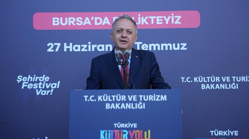 K&uuml;lt&uuml;r, sanat ve gastronominin kalbi Bursa K&uuml;lt&uuml;r Yolu Festivali'nde atıyor