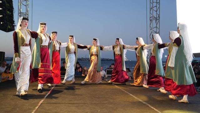 Tekirdağ da Perinthos Folkfest renkli g&ouml;r&uuml;nt&uuml;lere sahne oldu 8