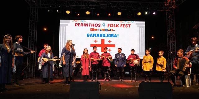 Tekirdağ da Perinthos Folkfest renkli g&ouml;r&uuml;nt&uuml;lere sahne oldu 4