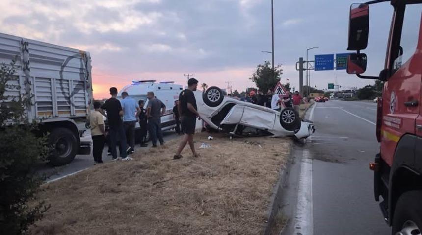 D&ouml;rtyol&rsquo;da takla atan otomobilin s&uuml;r&uuml;c&uuml;s&uuml; yaralandı