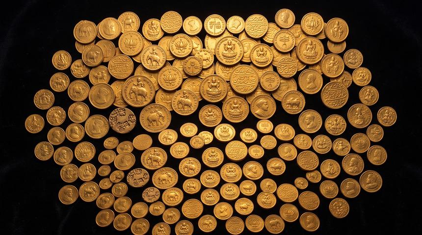 Mısır tarlasında milyonlarca dolarlık altın hazine bulundu!