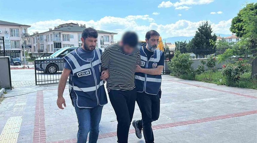 &Ouml;nce darp etti ardından t&uuml;fekle vurarak &ouml;ld&uuml;rd&uuml;
