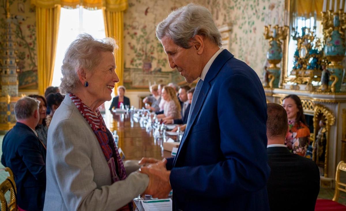 Buckingham Sarayı&rsquo;nda iklim eylemi buluşması: Samed Ağırbaş &ouml;nc&uuml;l&uuml;ğ&uuml;ndeki toplantıda iklim liderleriyle k&uuml;resel &ccedil;&ouml;z&uuml;mler değerlendirildi 2