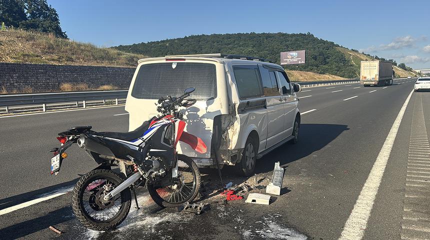 Kocaeli'de trafik kazası! Motosiklet s&uuml;r&uuml;c&uuml;s&uuml; hayatını kaybetti