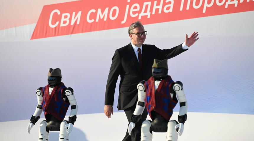 Sırbistan Cumhurbaşkanı Vucic istifa edeceğini duyurdu