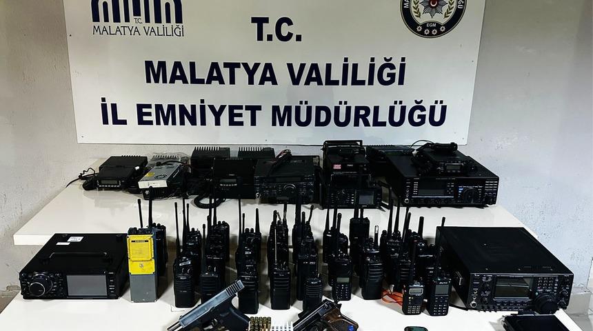 Malatya'da emniyet frekanslarını dinleyen 6 ş&uuml;pheliye operasyon