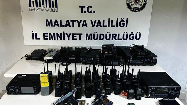 Malatya'da emniyet frekanslarını dinleyen 6 şüpheliye operasyon