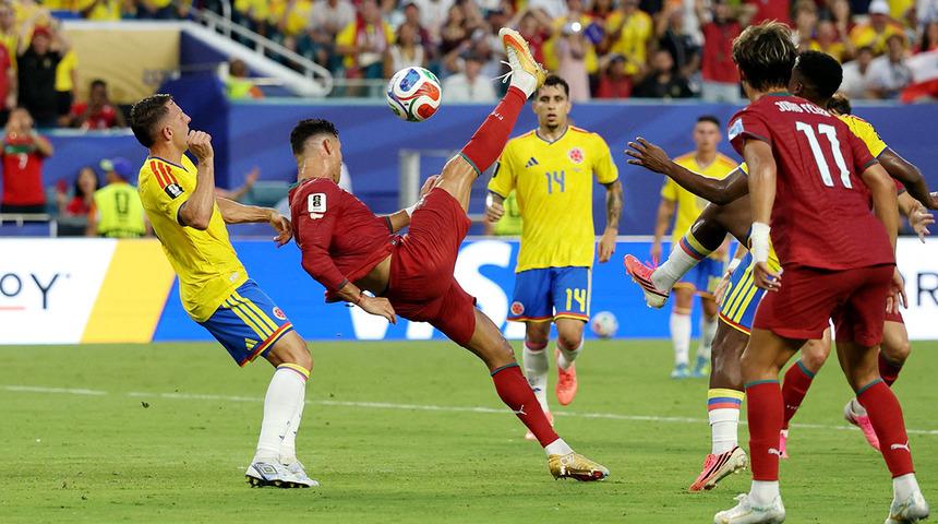 Kolombiya-Portekiz ma&ccedil;ı nefesleri kesti! Davinson Sanchez'in son anda gelen gol&uuml; iptal edildi