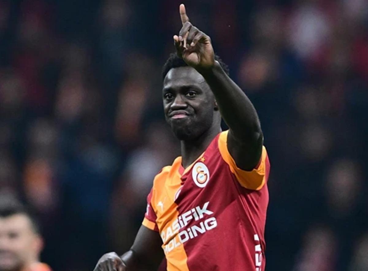 Galatasaray da şok ayrılık iddiası! İtalya dan Davinson Sanchez bombası... 1