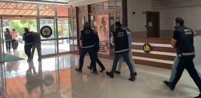 Faizle para vererek kumar bağımlılarını bor&ccedil; batağına d&uuml;ş&uuml;ren tefecilere operasyon 3