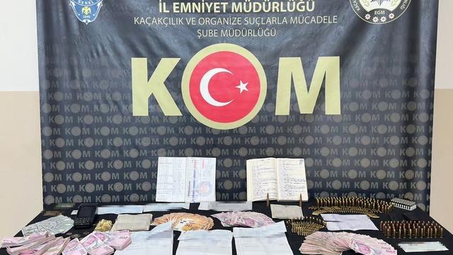 Faizle para vererek kumar bağımlılarını borç batağına düşüren tefecilere operasyon