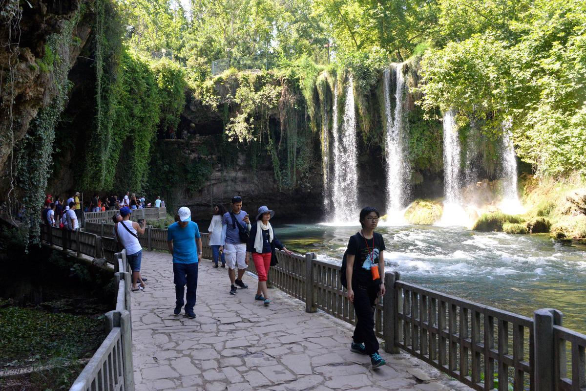 Antalya nın en pop&uuml;ler noktası a&ccedil;ıklandı: Zirveyi kimse tahmin edemedi 5