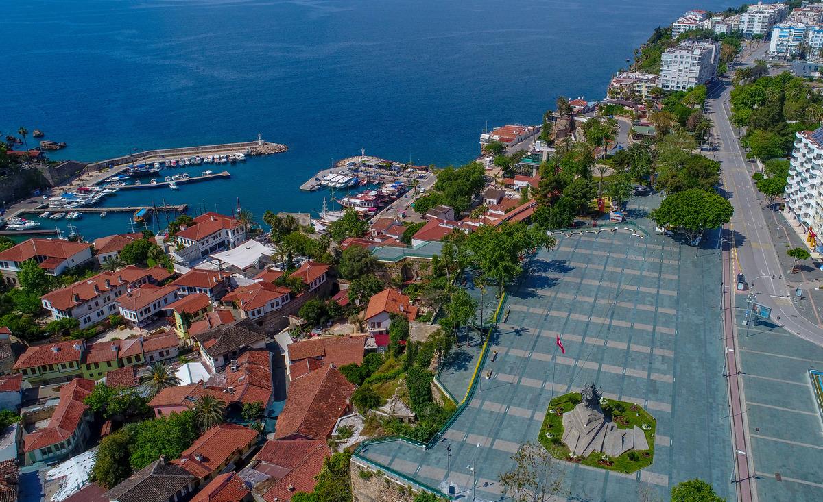 Antalya nın en pop&uuml;ler noktası a&ccedil;ıklandı: Zirveyi kimse tahmin edemedi 2