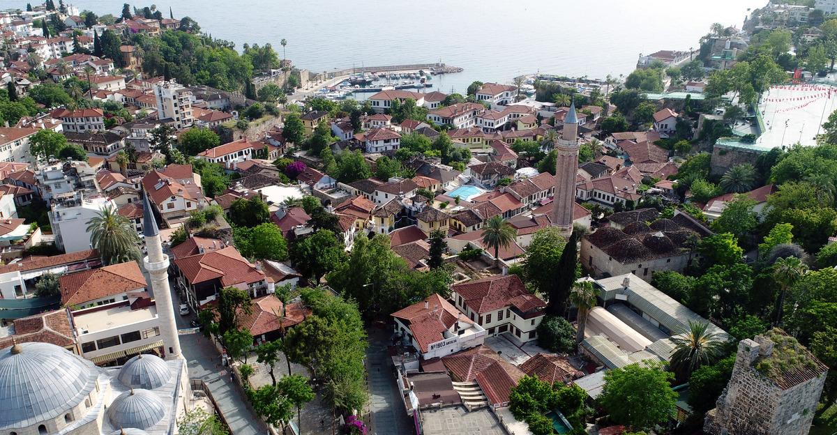 Antalya nın en pop&uuml;ler noktası a&ccedil;ıklandı: Zirveyi kimse tahmin edemedi 1