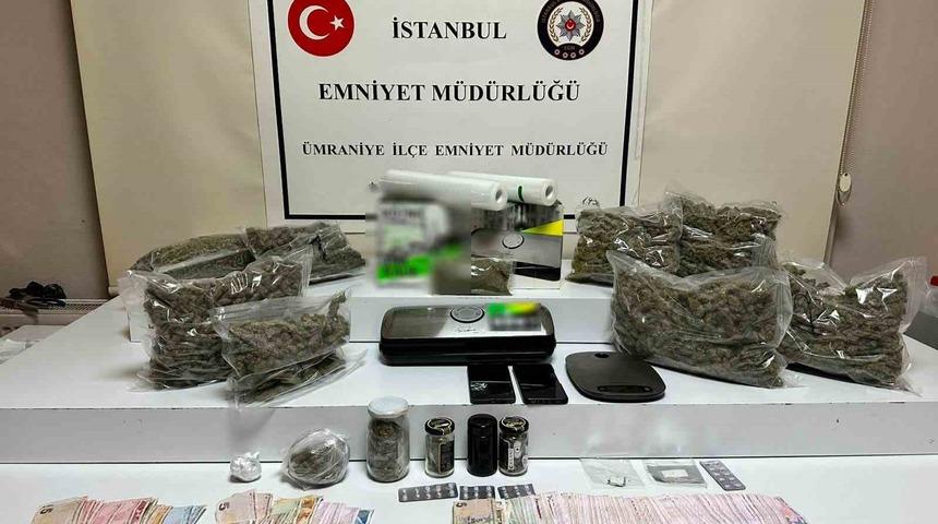 &Uuml;mraniye&rsquo;de "zula evi" operasyonu: 4 kilo uyuşturucu madde ele ge&ccedil;irildi