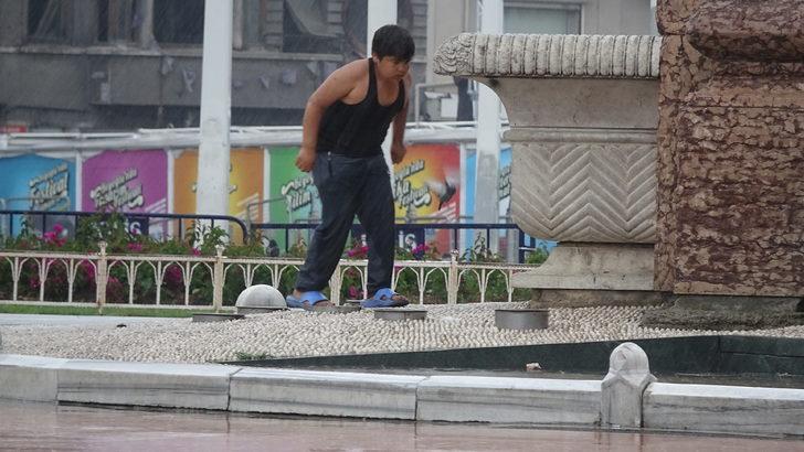 Meteoroloji uyarmıştı! İstanbul'u sağanak vurdu! G5