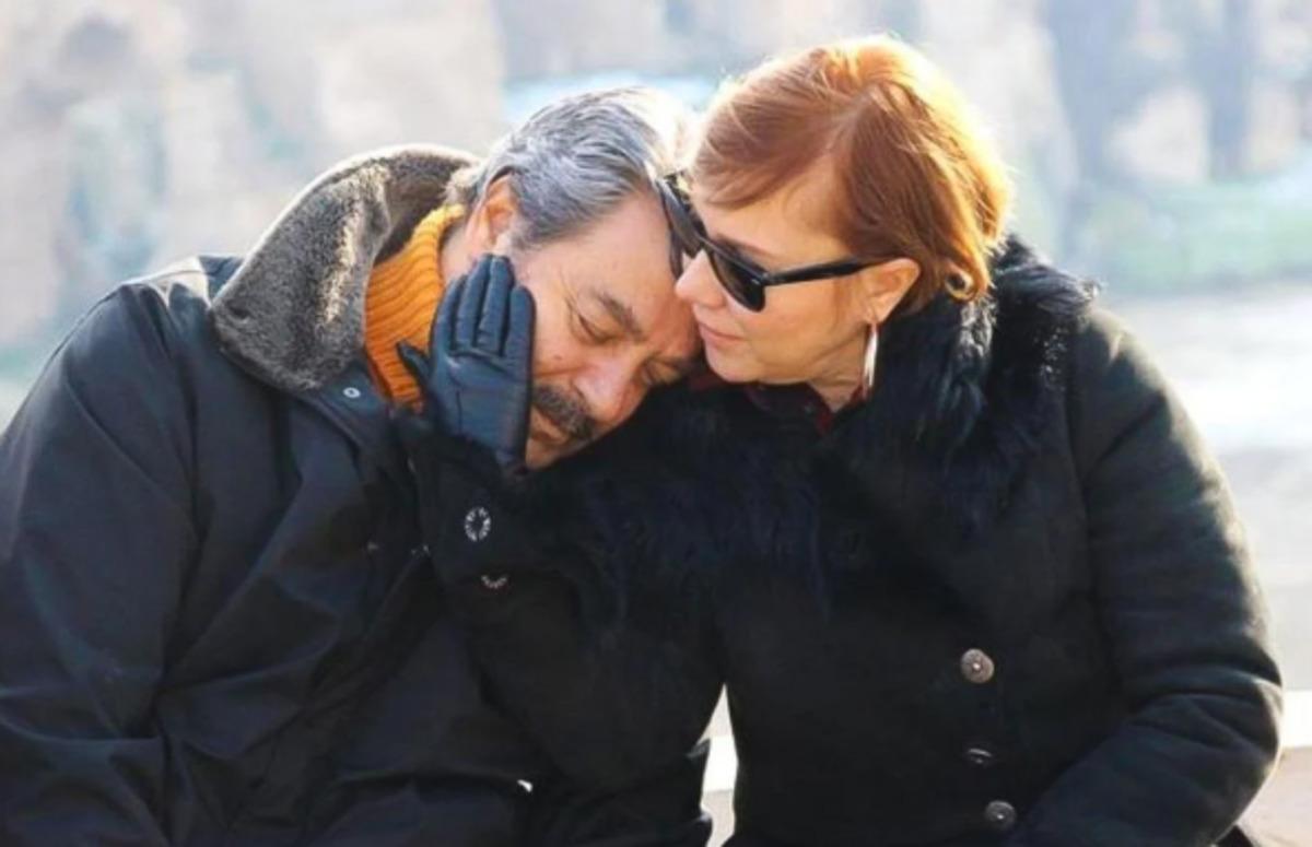 J&uuml;lide Kural ın tabutun başında zor anları: Bırakmak istemiyorum... 1