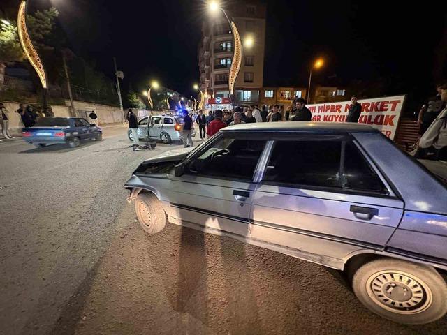 Sivas&rsquo;ta zincirleme trafik kazası: 5 yaralı 2