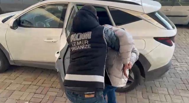 İzmir&rsquo;de su&ccedil; &ouml;rg&uuml;tlerine y&ouml;nelik eş zamanlı operasyon: 10 tutuklama 2