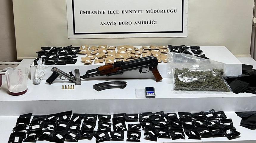 &Uuml;mraniye'de uyuşturucu operasyonlarında yakalanan 6 kişi tutuklandı