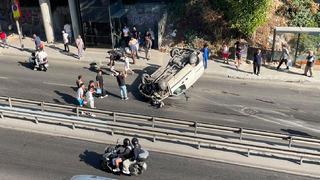 Avcılar'da otomobil ile motosiklet çarpıştı: 2 yaralı