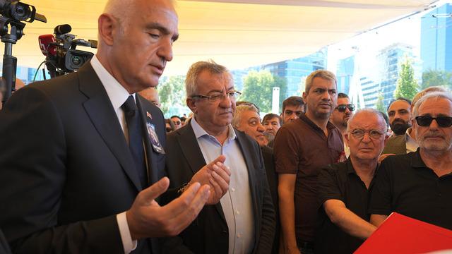 Kadir İnanır son yolculuğuna uğurlandı! Bakan Ersoy: İkinci bir Kadir İnanır olmayacak