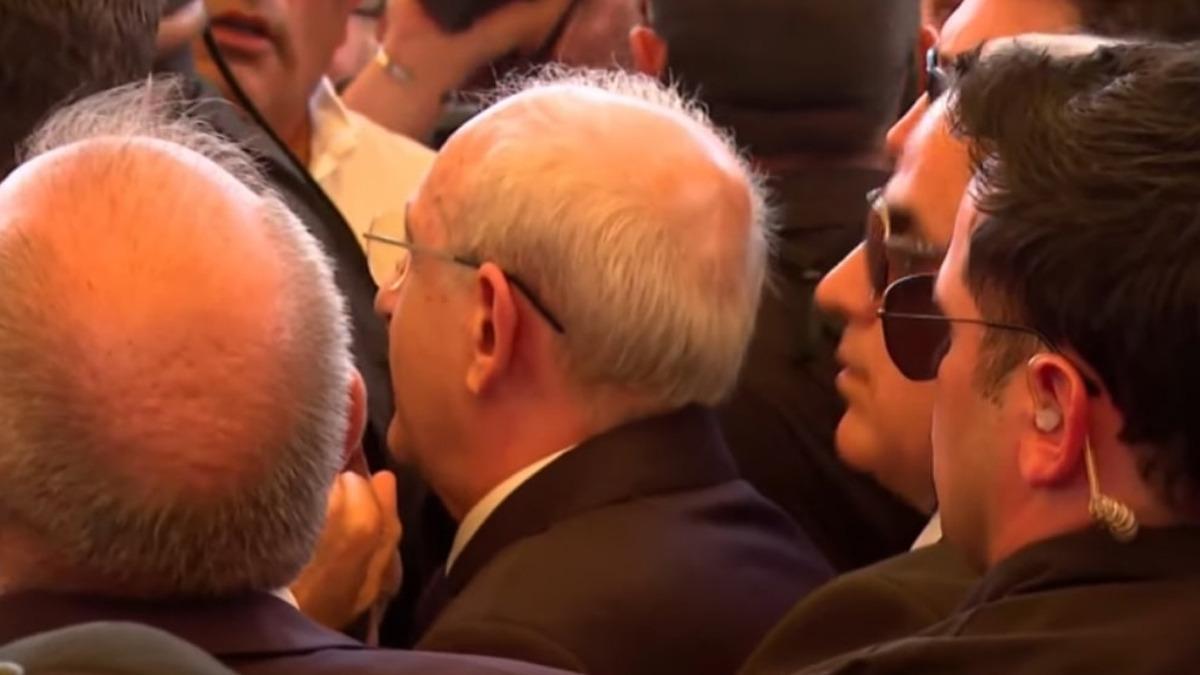 Kadir İnanır&rsquo;ın cenazesinde hareketli anlar! Kılı&ccedil;daroğlu gelince... 1