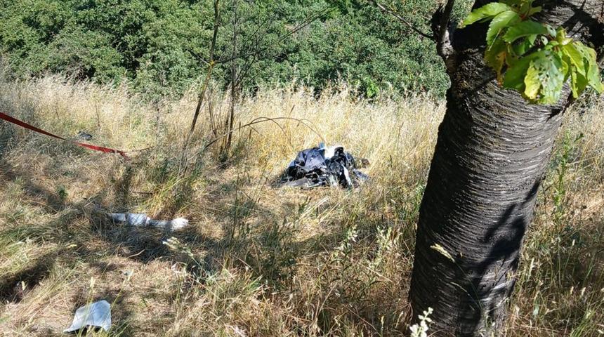 Sakarya'da acı olay! Şarampole devrilen motosikletin s&uuml;r&uuml;c&uuml;s&uuml; hayatını kaybetti