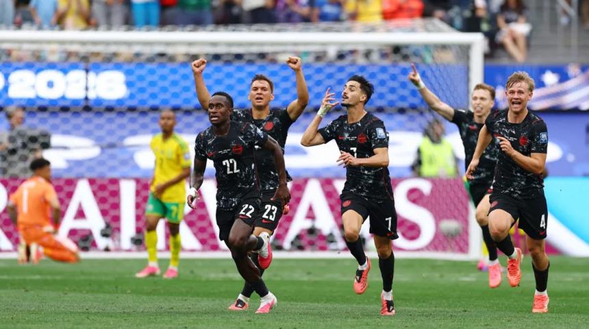 Kanada 90+2'de g&uuml;ld&uuml;! Son 16 biletini son anda kaptı