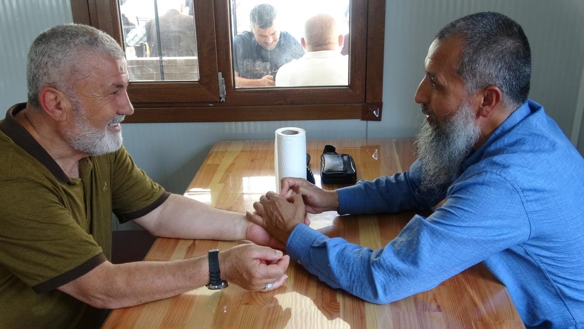 Binlerce yıllık şifanın kapısında sıra oluyorlar! "5 dakikada 20 yıllık ağrım gitti" 1