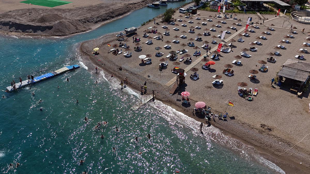&Ccedil;eşme den Bodrum a, Marmaris ten Belek e halk plajlarına yoğun ilgi 5