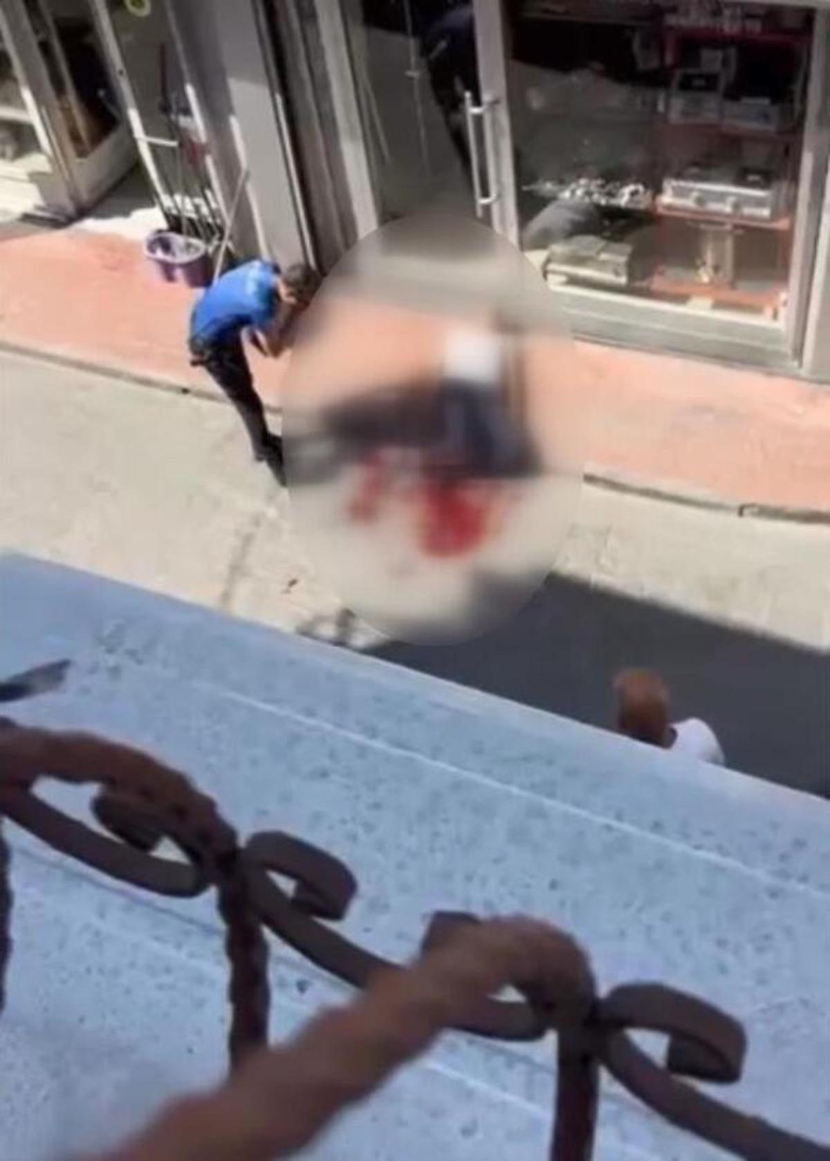Taciz iddiası sonrası ortalık kan g&ouml;l&uuml;ne d&ouml;nd&uuml;! Gelen bı&ccedil;akladı, giden bı&ccedil;akladı 1