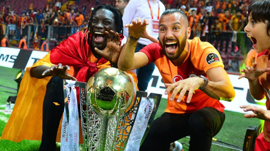 Galatasaray'da gidecek isimler belli oldu