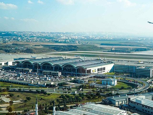 889 u&ccedil;uş, 165 bin yolcu! Sabiha G&ouml;k&ccedil;en tarihinin en yoğun g&uuml;n&uuml;