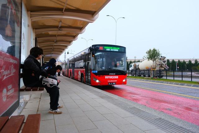 Sakarya&rsquo;da metrob&uuml;s 1 yaşında: 3 milyon 650 bin yolcu taşıdı 3