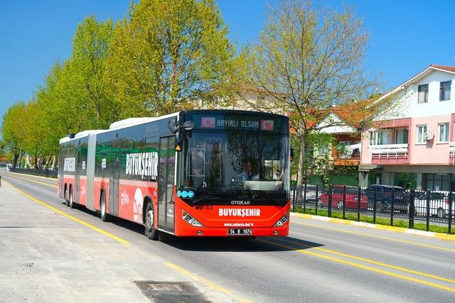 Sakarya&rsquo;da metrob&uuml;s 1 yaşında: 3 milyon 650 bin yolcu taşıdı 2