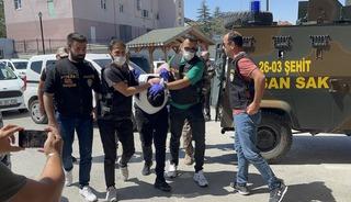 Eskişehir'de sokakta 5 kişiyi bı&ccedil;aklamıştı! Cezaevinde intihar etti