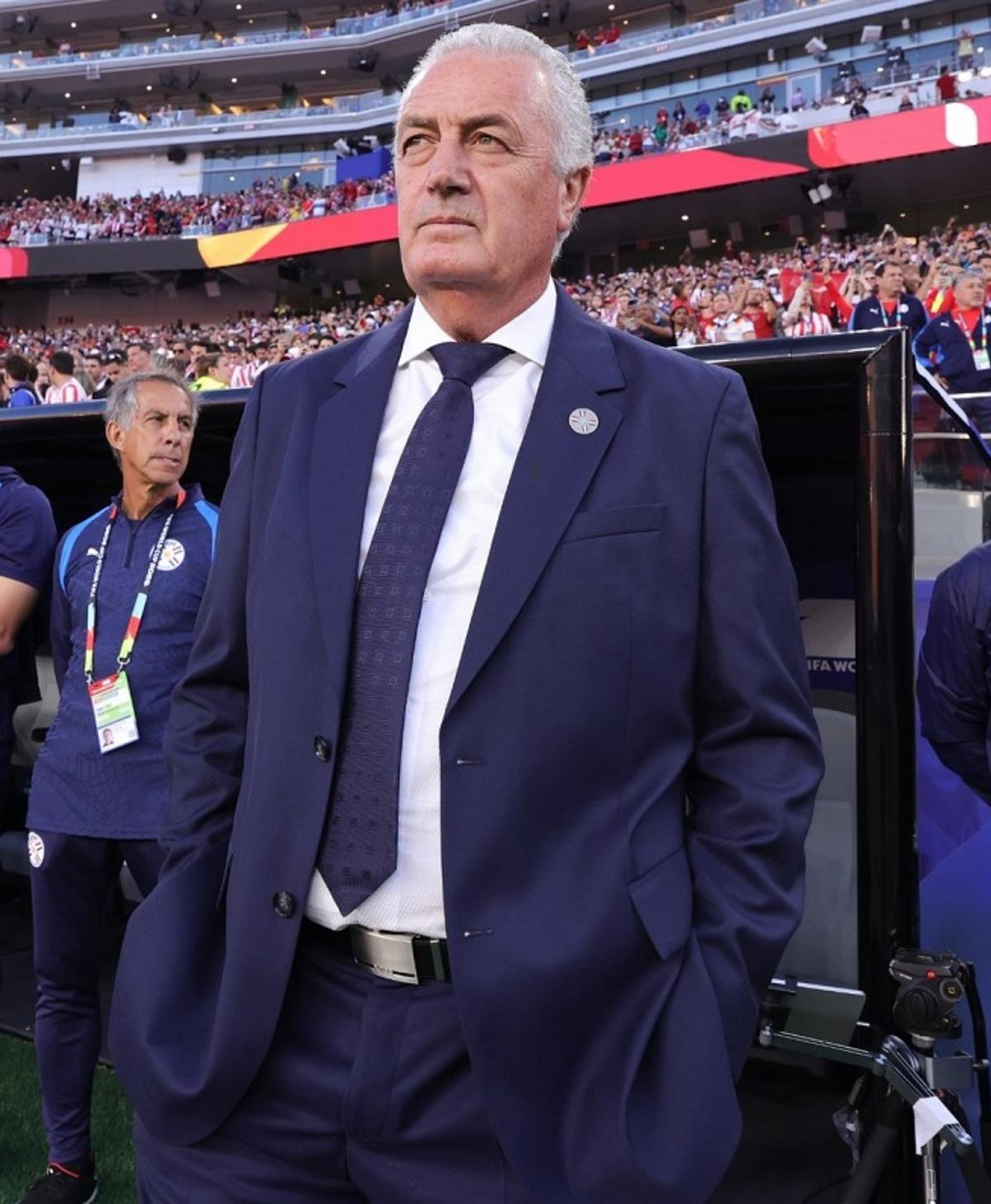 Paraguay dan Almanya ya yılın sürprizi! Tarihi zafer geldi 1