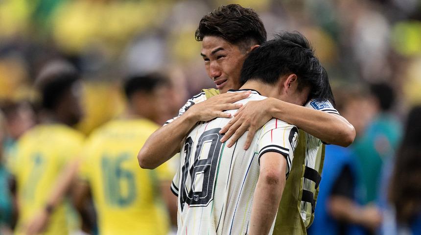 Brezilya son saniyede yıktı! Japonlar ma&ccedil; sonu &ouml;z&uuml;r diledi