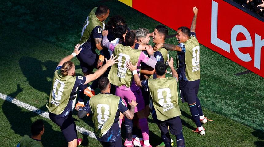 Paraguay'dan Almanya'ya yılın s&uuml;rprizi! Tarihi zafer geldi
