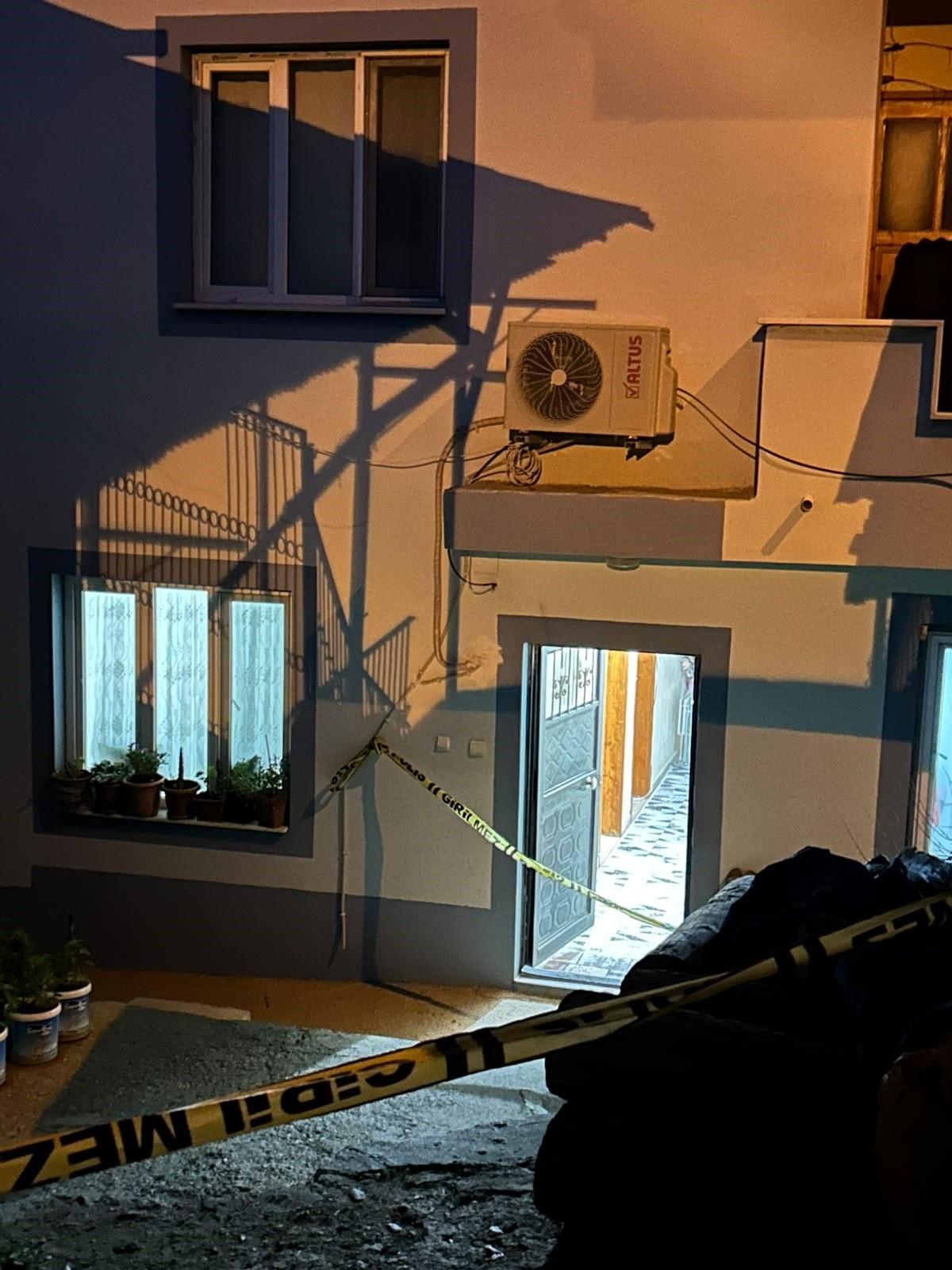 16 yaşındaki kız annesini uyurken bı&ccedil;aklayarak &ouml;ld&uuml;rd&uuml;! 3